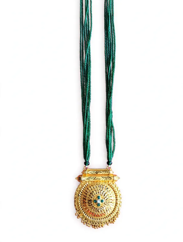 Green_Beaded_Gold_Tone_Long_Necklace_for_Women