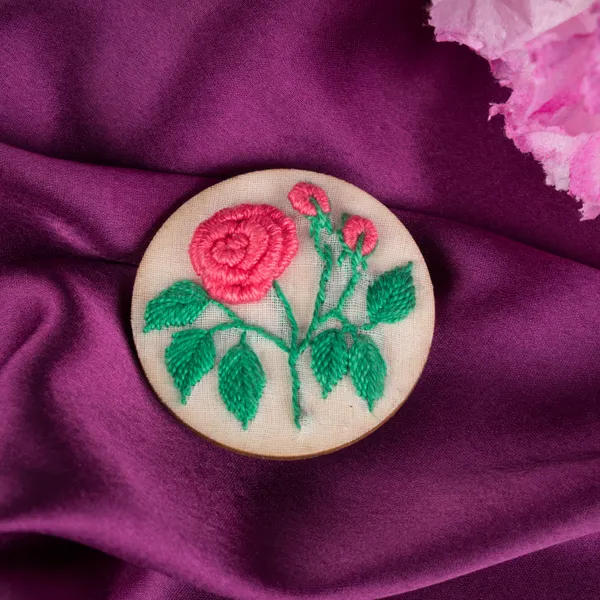 Peach_Cotton_Embroidered_Rose_Branch_Circular_Alligator_Hair_Clip_For_Women