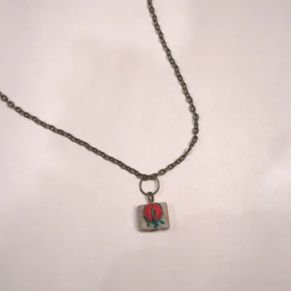 Red_Cotton_Embroidered_Rose_Bud_Square_Pendant_Necklace_For_Women