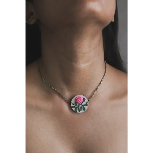 Pink_Cotton_Embroidered_Rose_Branch_Round_Pendant_Necklace_For_Women