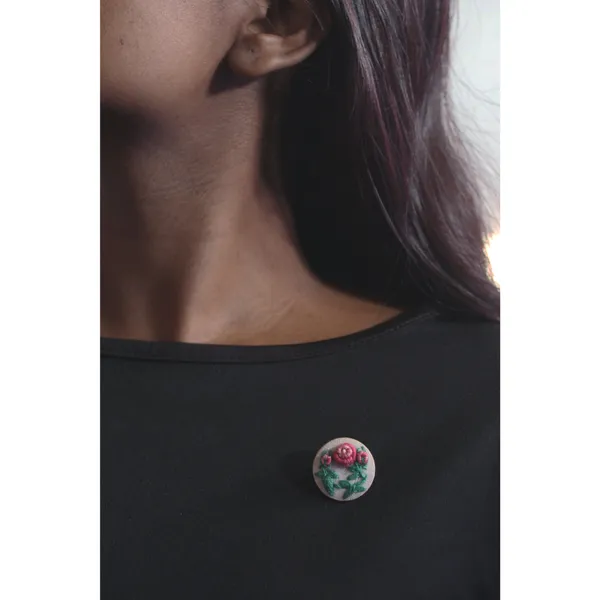 Coral_Pink_Cotton_Embroidered_Rose_Buds_Round_Brooch_Pin_For_Women