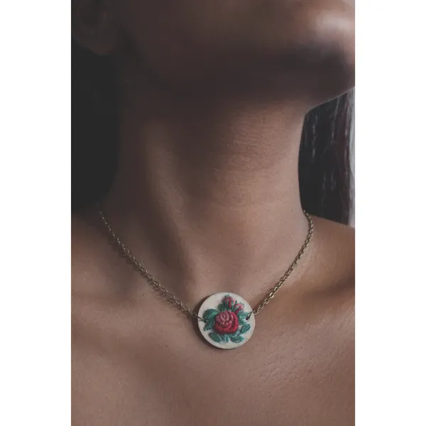 Maroon_Cotton_Embroidered_Rose_Branch_Round_Pendant_Necklace_For_Women