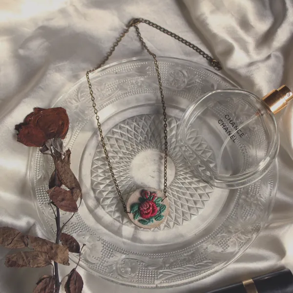 Maroon_Cotton_Embroidered_Rose_Branch_Round_Pendant_Necklace_For_Women