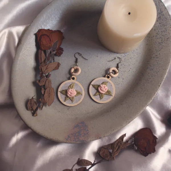 Peach_Cotton_Embroidered_Rose_Round_Hollow_Earrings_For_Women