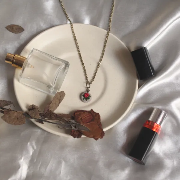 Red_Cotton_Embroidered_Rose_Branch_Hollow_Round_Pendant_Necklace_For_Women