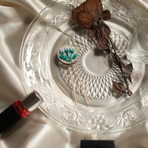 White_Cotton_Embroidered_Triple_Rose_Bud_Round_Hair_Pin_For_Women