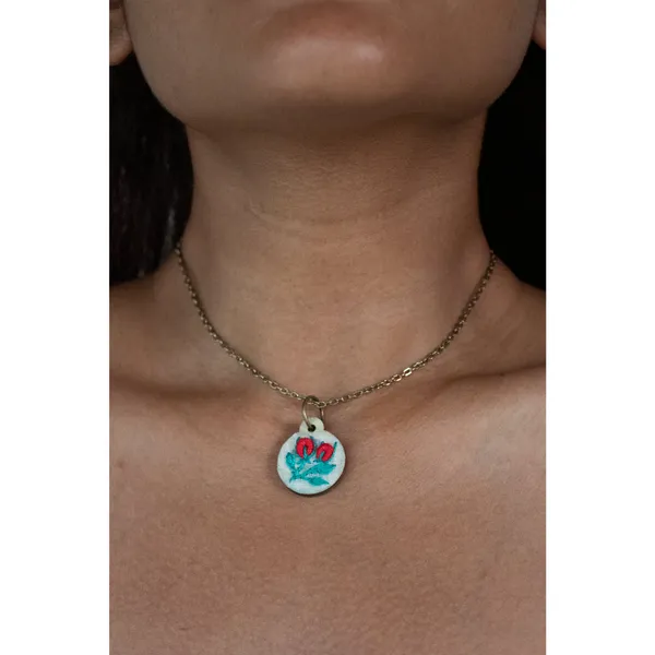 Red_Cotton_Embroidered_Double_Rose_Buds_Round_Hollow_Pendant_Necklace_For_Women