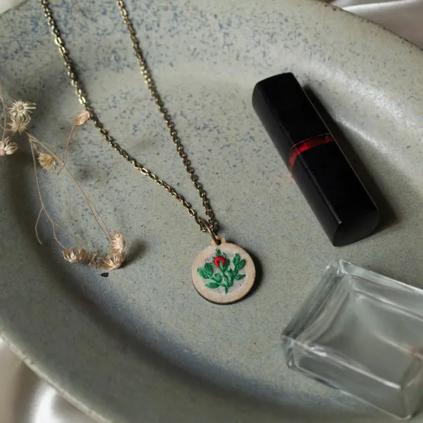 Red_Cotton_Embroidered_Single_Rose_Bud_Branch_Round_Pendant_Necklace_For_Women