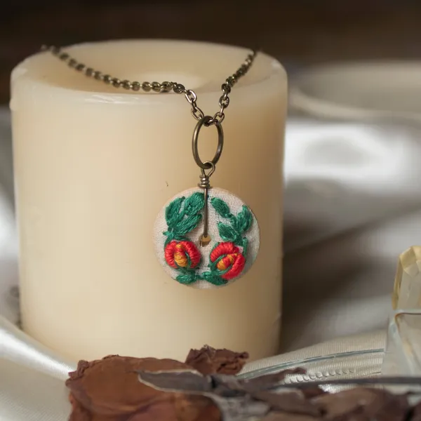 Orange_Cotton_Embroidered_Dual_Tone_Rose_Buds_Round_Hollow_Necklace_For_Women