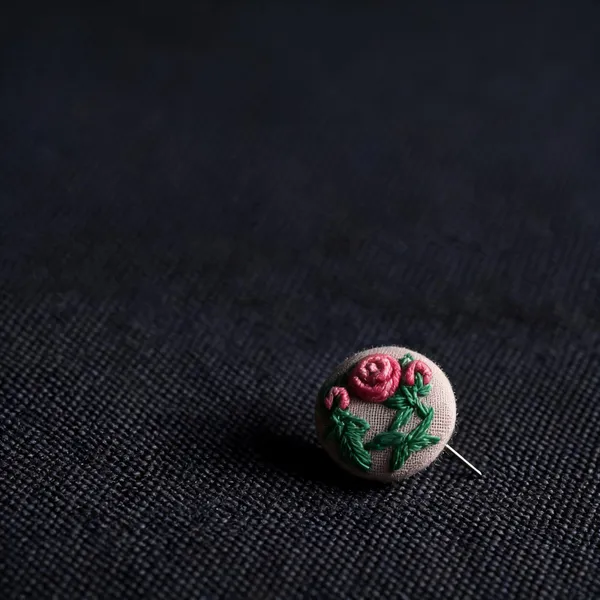 Coral_Pink_Cotton_Embroidered_Rose_Buds_Round_Brooch_Pin_For_Women