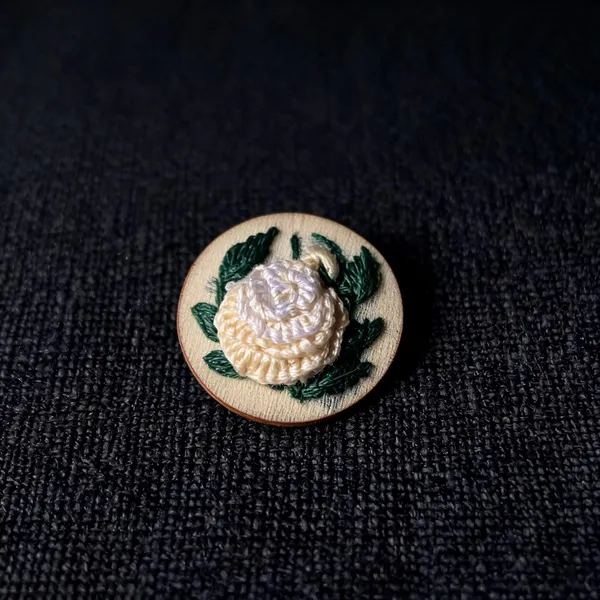 Off_White_Cotton_Embroidered_Rose_Branch_Round_Brooch_Pin_For_Women