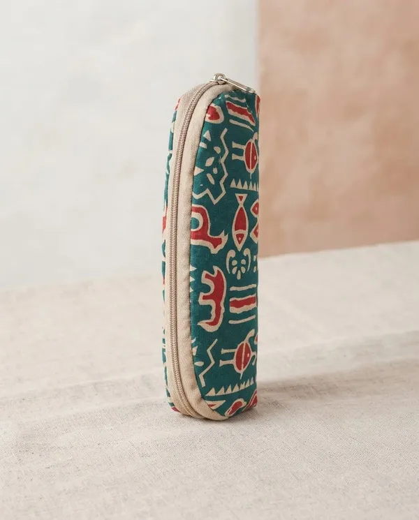 Green_Printed_Fabric_Zip_Pouch_for_Everyday_Essentials