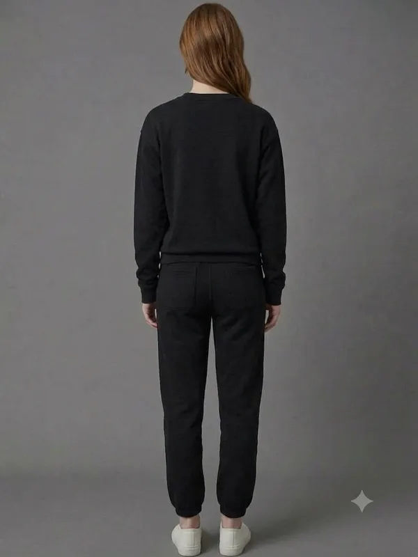 Black_Relaxed_Fit_Tracksuit_Set_For_Women