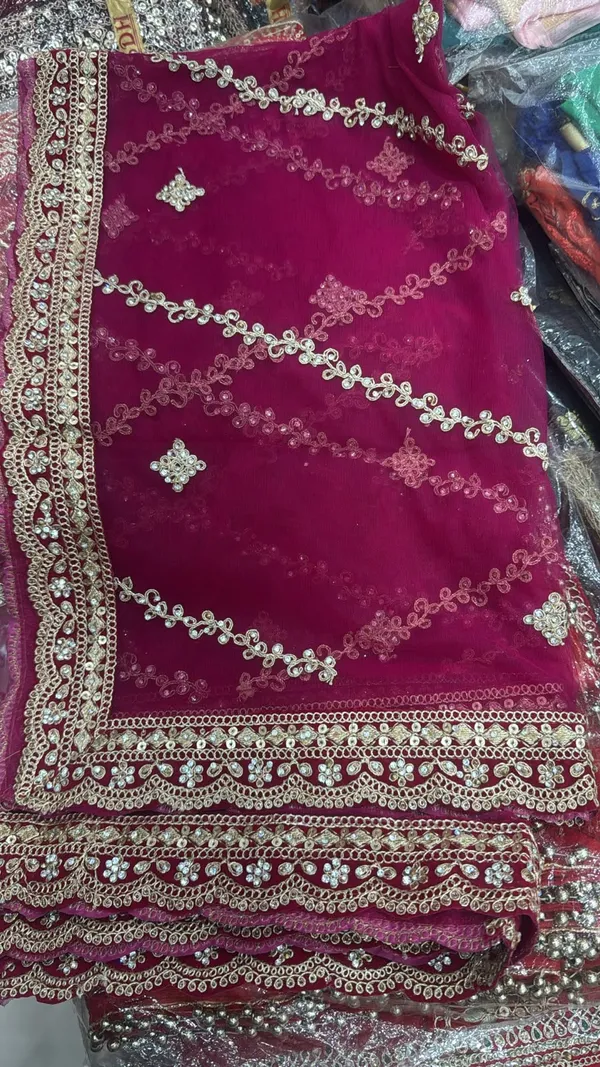 Magenta_Net_Embroidered_Saree_for_Women