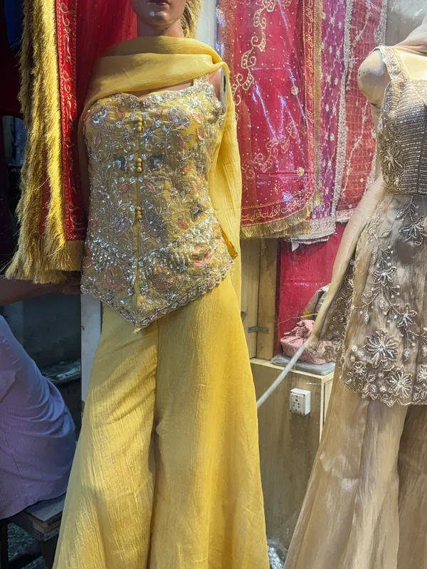 Yellow_Embroidered_Ethnic_Suit_Set_for_Women