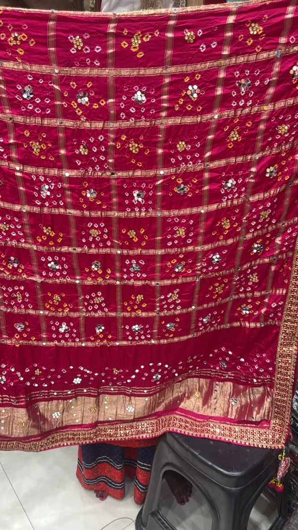 Maroon_Embellished_Ethnic_Saree_for_Women