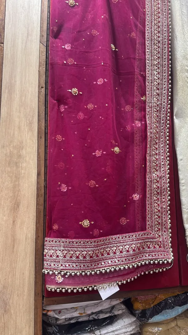 Magenta_Embellished_Saree_for_Women