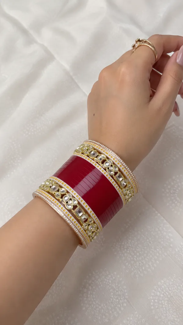 Maroon_Plastic_Stone_Embellished_Traditional_Chura_Set_For_Women