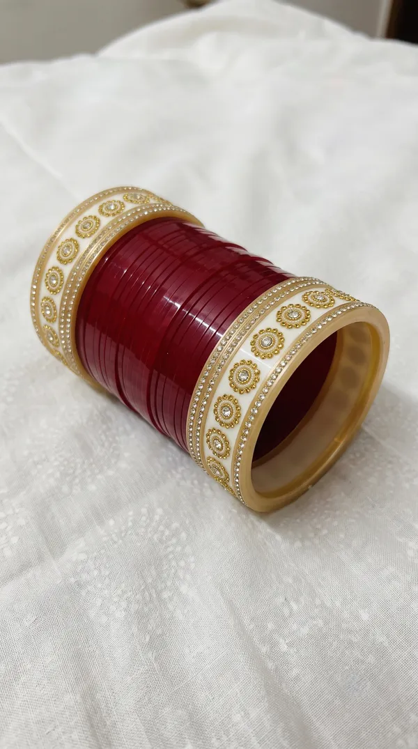 Maroon_Plastic_Layered_Bridal_Embellished_Chura_Set_For_Women