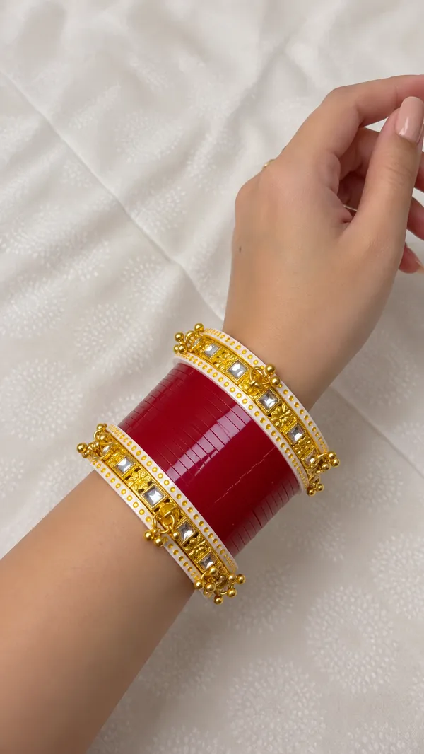 Maroon_Plastic_Broad_Floral_Embellished_Chura_Set_For_Women