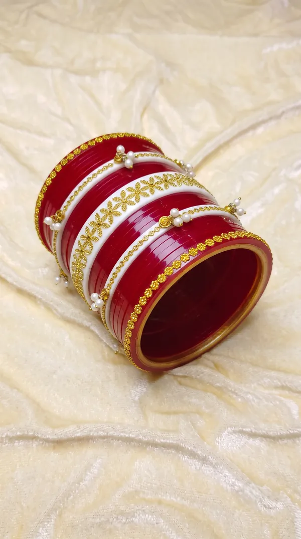Maroon_Plastic_Pearl_Floral_Gold-Tone_Chura_Set_For_Women