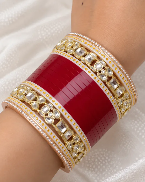 Maroon_Plastic_Stone_Embellished_Traditional_Chura_Set_For_Women