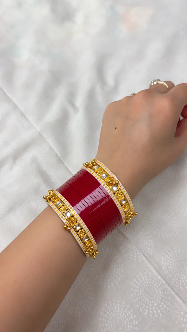Maroon_Plastic_Broad_Floral_Embellished_Chura_Set_For_Women