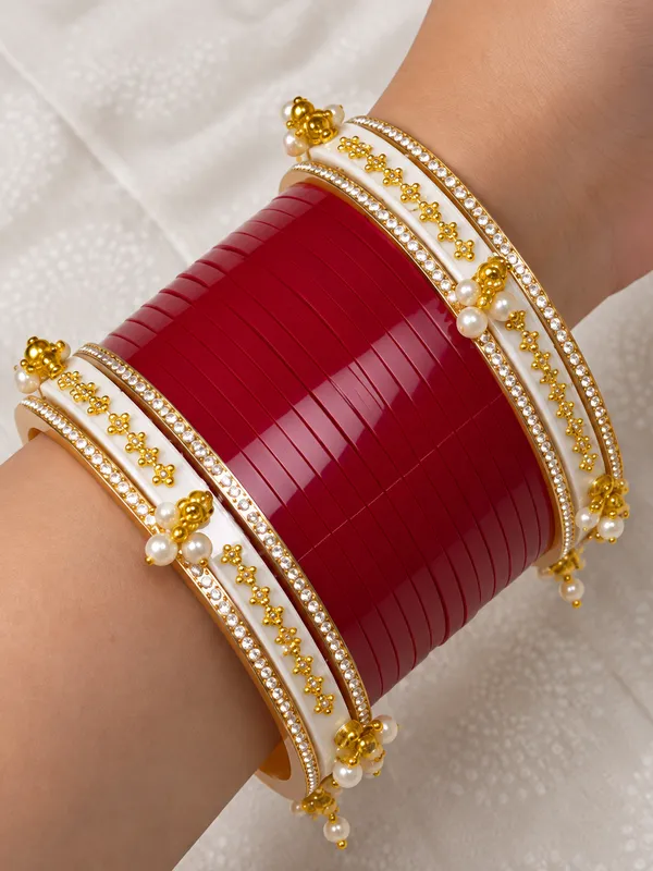 Maroon_Plastic_Pearl_Floral_Embellished_Chura_Set_For_Women
