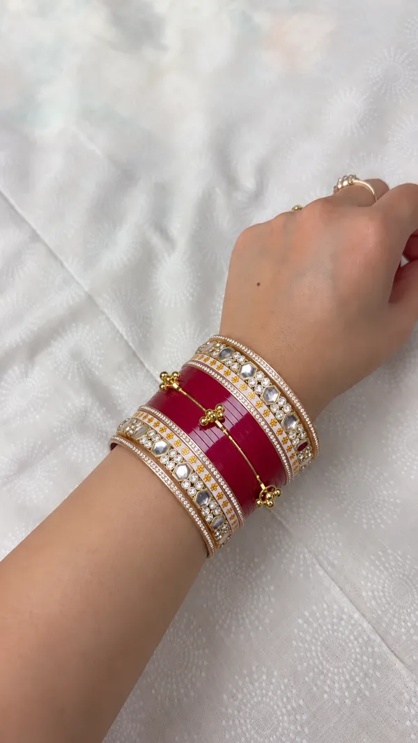 Maroon_Plastic_Kundan_Floral_Bridal_Chura_Set_For_Women