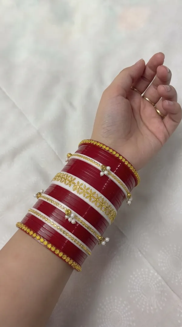 Maroon_Plastic_Pearl_Floral_Gold-Tone_Chura_Set_For_Women