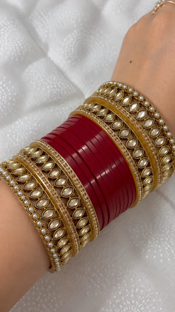 Maroon_Plastic_Kundan_Pearl_Accent_Embellished_Chura_Set_For_Women