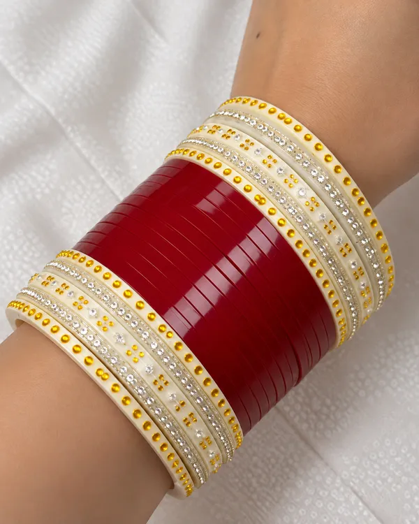 Maroon_Plastic_Crystal_Bridal_Embellished_Chura_Set_For_Women