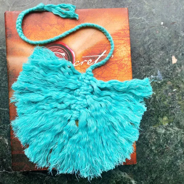 Tropical_Tide_Bookmark_Default_Title