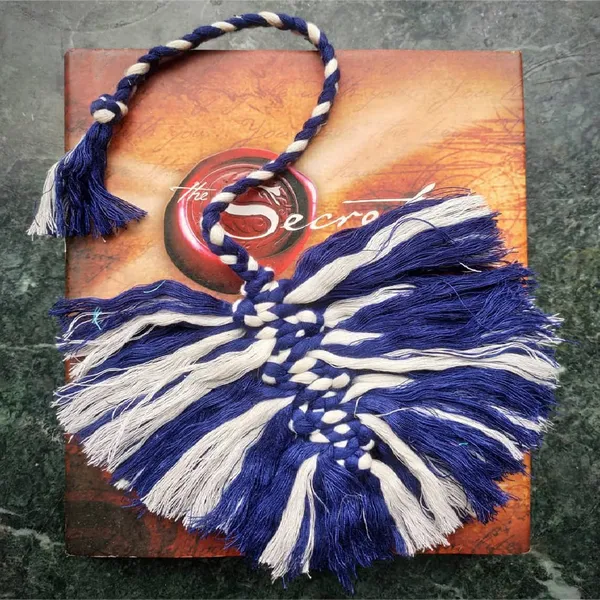 Navy_Sky_Bookmark_Default_Title
