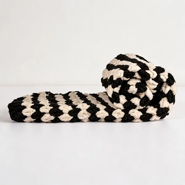White_Black_Cotton_Quilted_Baby_Blanket