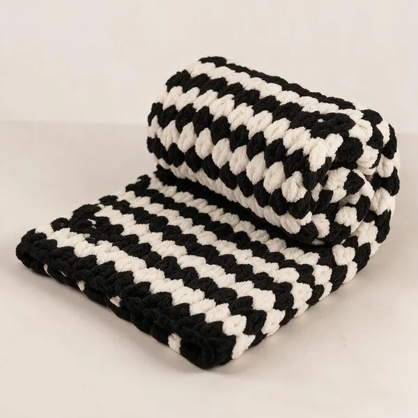 White_Black_Cotton_Quilted_Baby_Blanket