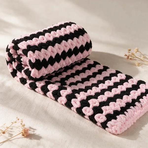 Black_Pink_Cotton_Quilted_Baby_Blanket