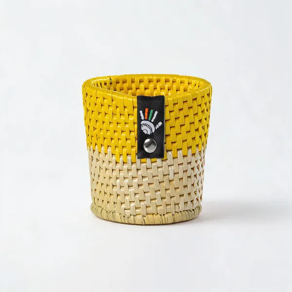 Yarn_Handcrafted_Yellow_Pen_Stand