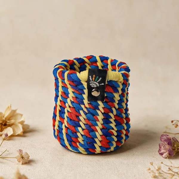 Yarn_Handcrafted_Multicolor_Pen_Stand