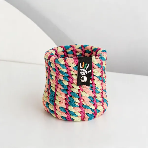 Yarn_Handcrafted_Multicolour_Dahlia_Pen_Stand