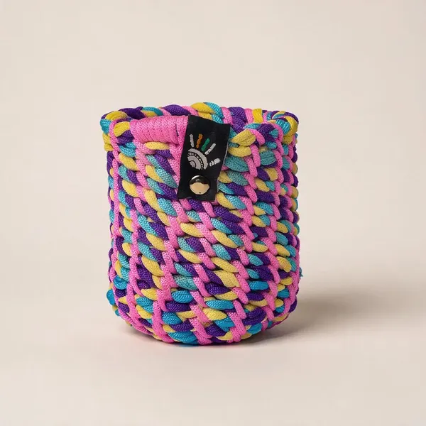 Yarn_Handcrafted_Orchid_Pen_Stand