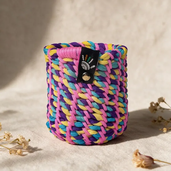 Yarn_Handcrafted_Orchid_Pen_Stand