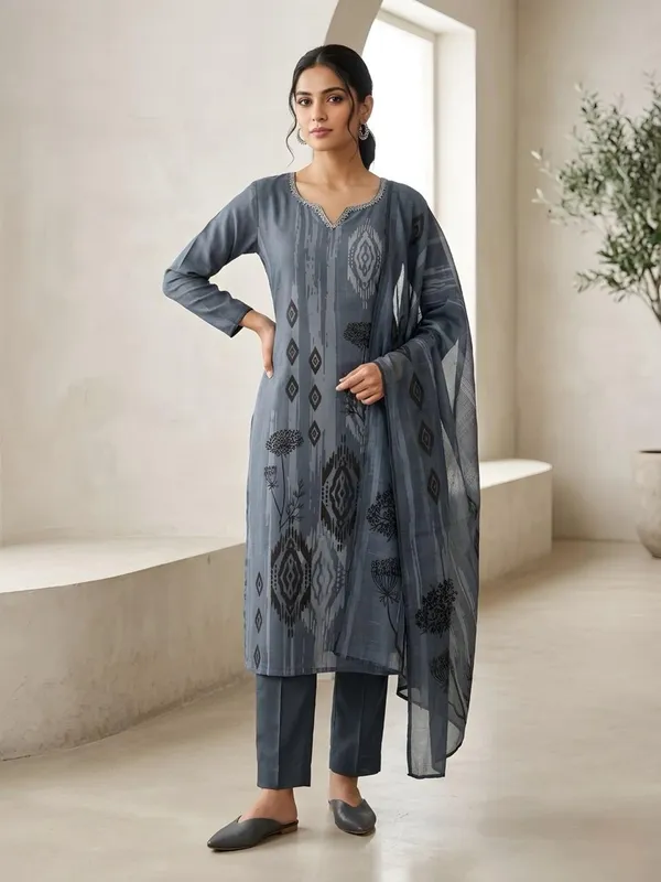 Grey_Linen_Cotton_Abstract_Ikat_Botanical_Kurti_Set_For_Women