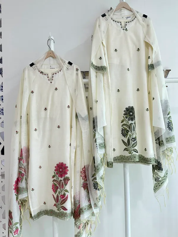 Ivory_Jamdani_3_Piece_Suit_Set_With_Floral_Glass_Work_Matching_Dupatta_Fsrd164a