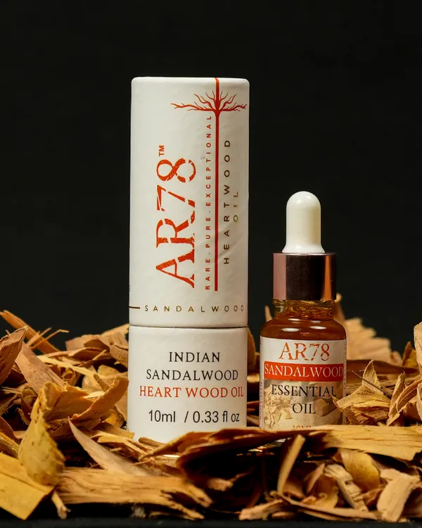 Natural_Sandalwood_Essential_Oil_Pooja_And_Skincare
