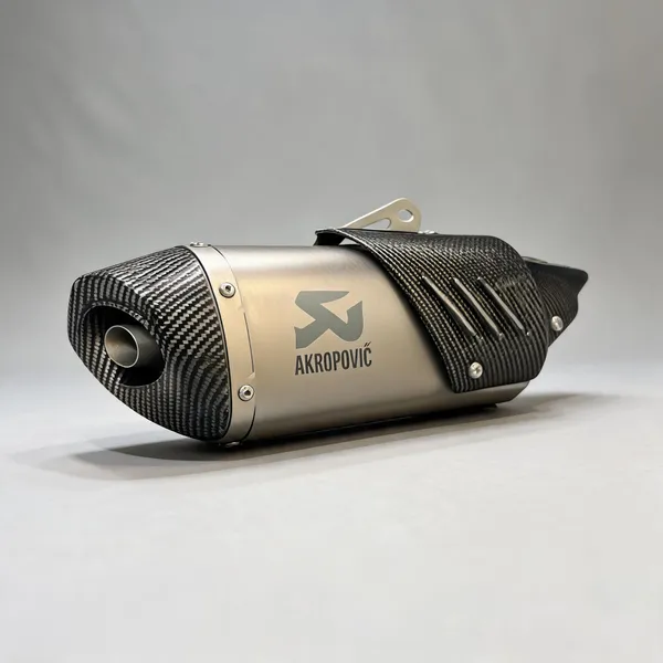 Silver_Carbon_Finish_Stainless_Steel_Akrapovic_Style_Motorcycle_Exhaust_Muffler