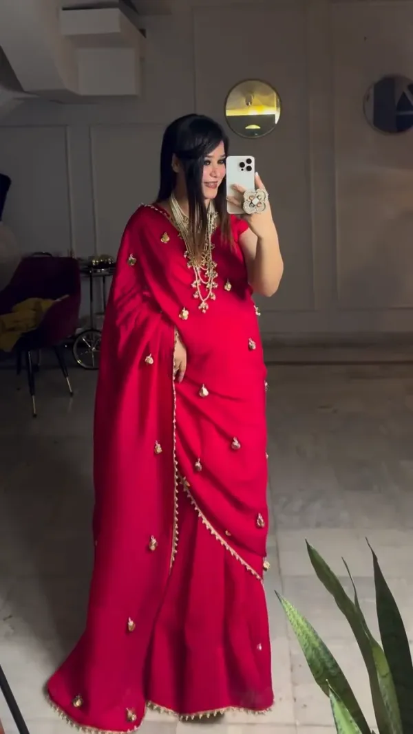 Maroon_Nc_Mose_Silk_Saree_With_Ghungroo_Latkan