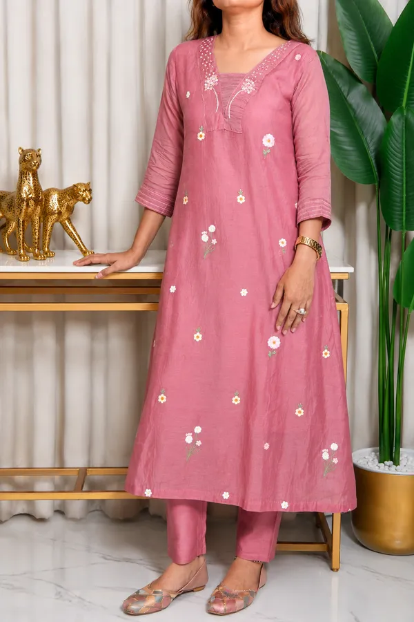 Zohra_Mulchanderi_Embroidered_3_Piece_Suit_Set
