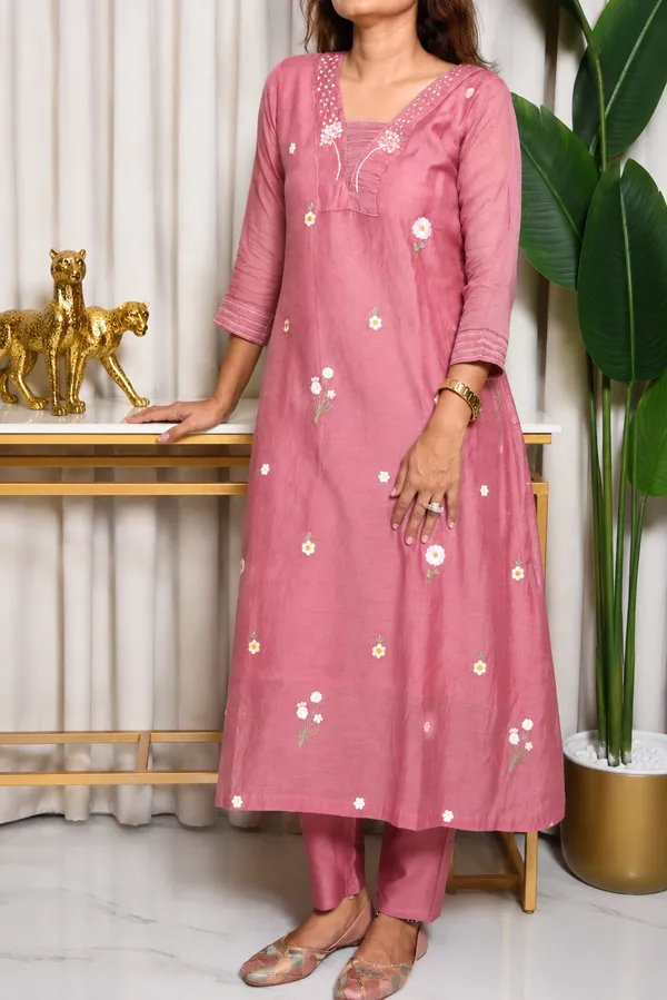 Zohra_Mulchanderi_Embroidered_3_Piece_Suit_Set