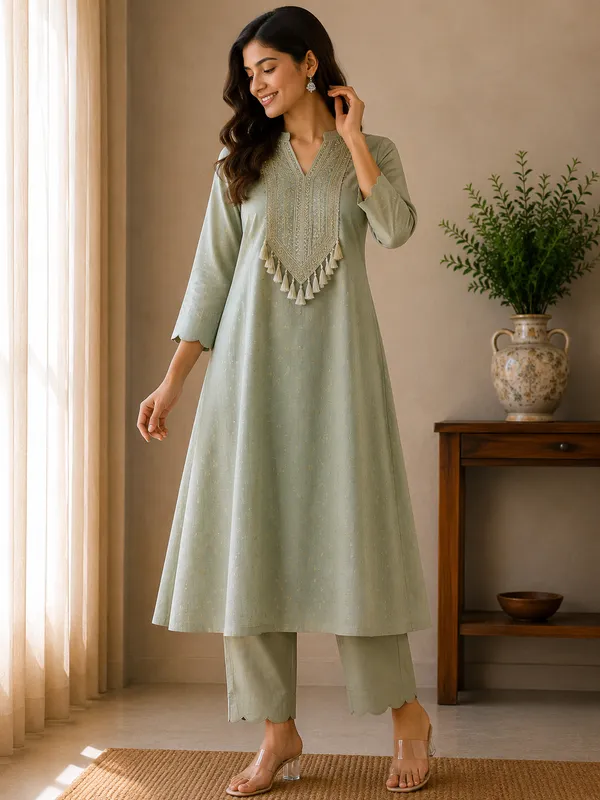 Noor_Mulchanderi_Embroidered_3_Piece_Suit_Set